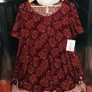 Lularoe perfect tee !